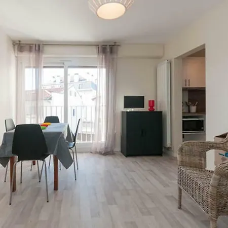 De France Apartmán *